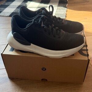 lululemon Women’s Black and White Sneakers